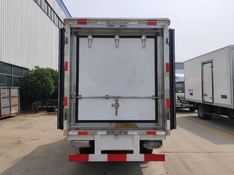 跃进医疗废物转运车