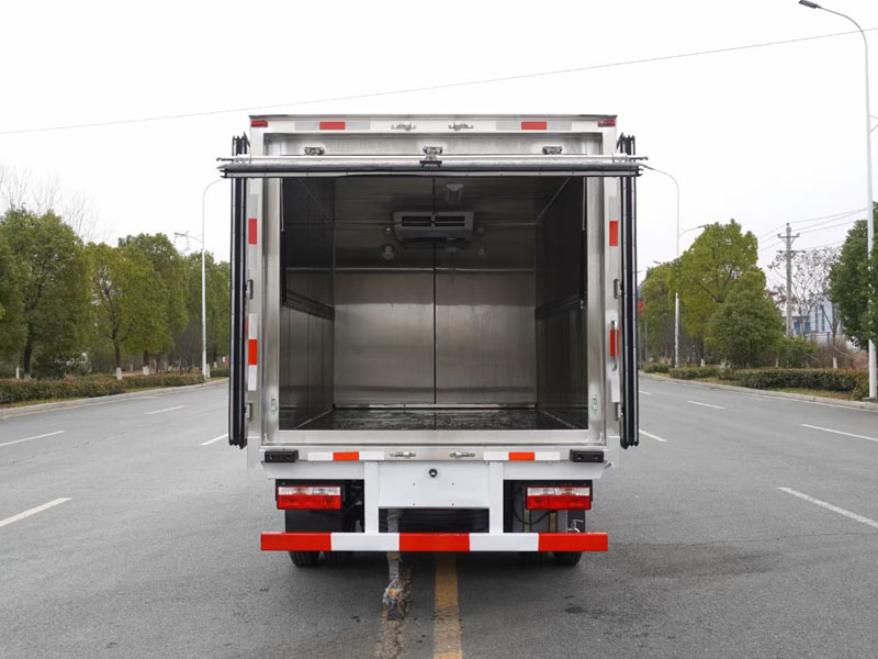 东风多利卡D6医疗废物转运车